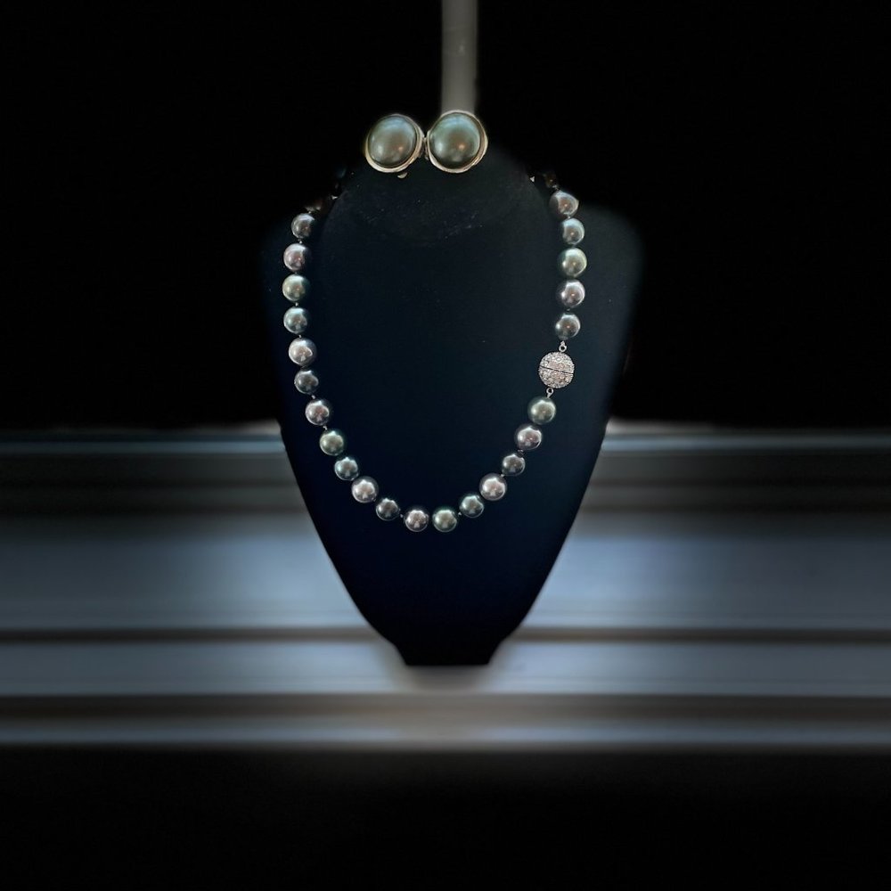 2 ITEMS GORGEOUS!  Luster FAUX  Tahitian  NECKLACE CRYSTAL CLASP & Earrings